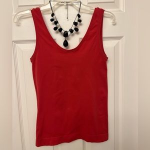 White House Black Market Coral Seamless Reversible Dual Neck Tank, Size: XS